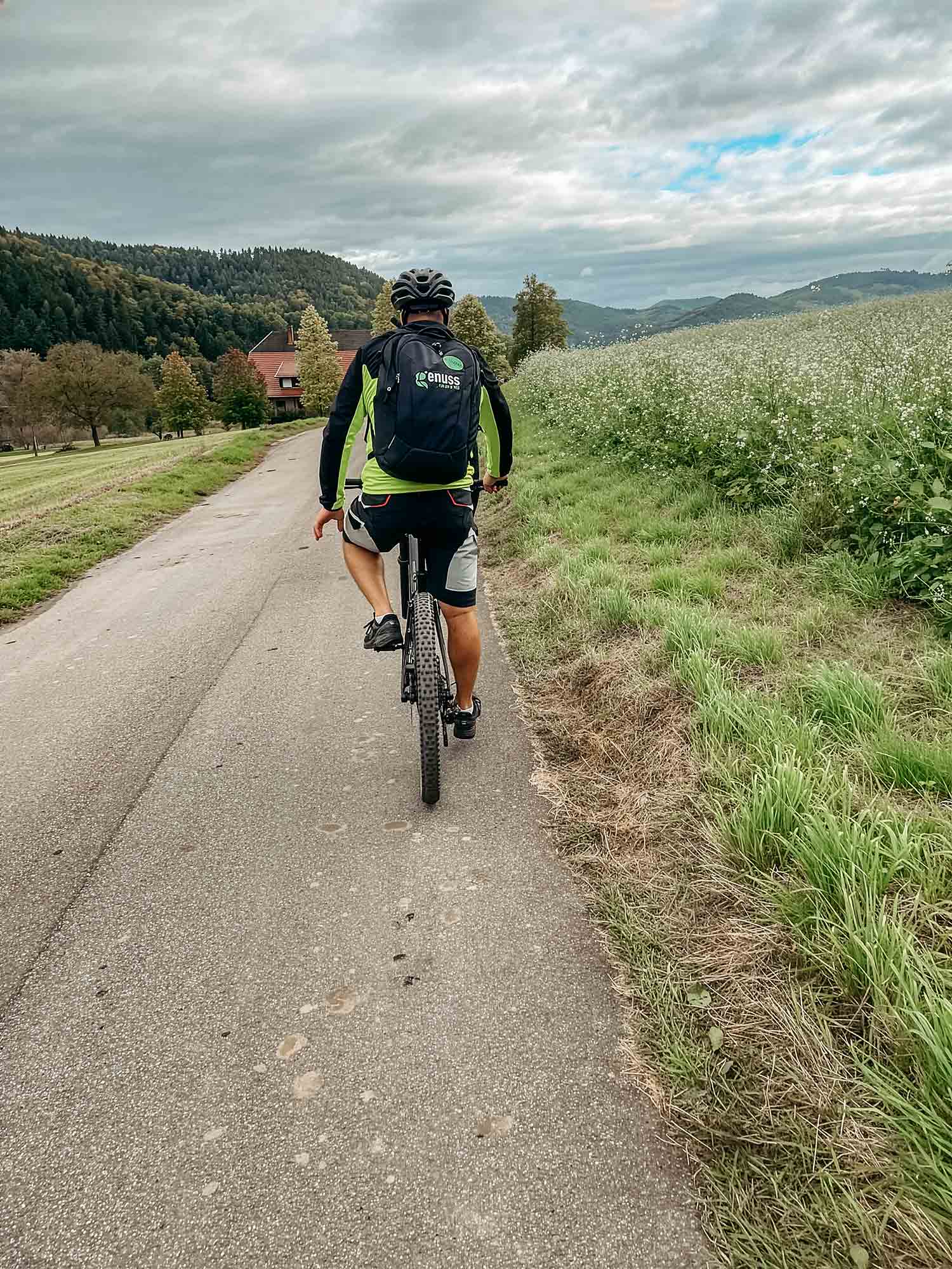 Fahrradtour durch die Ortenau mit Genussrucksack und regionalem Vesper für unterwegs.